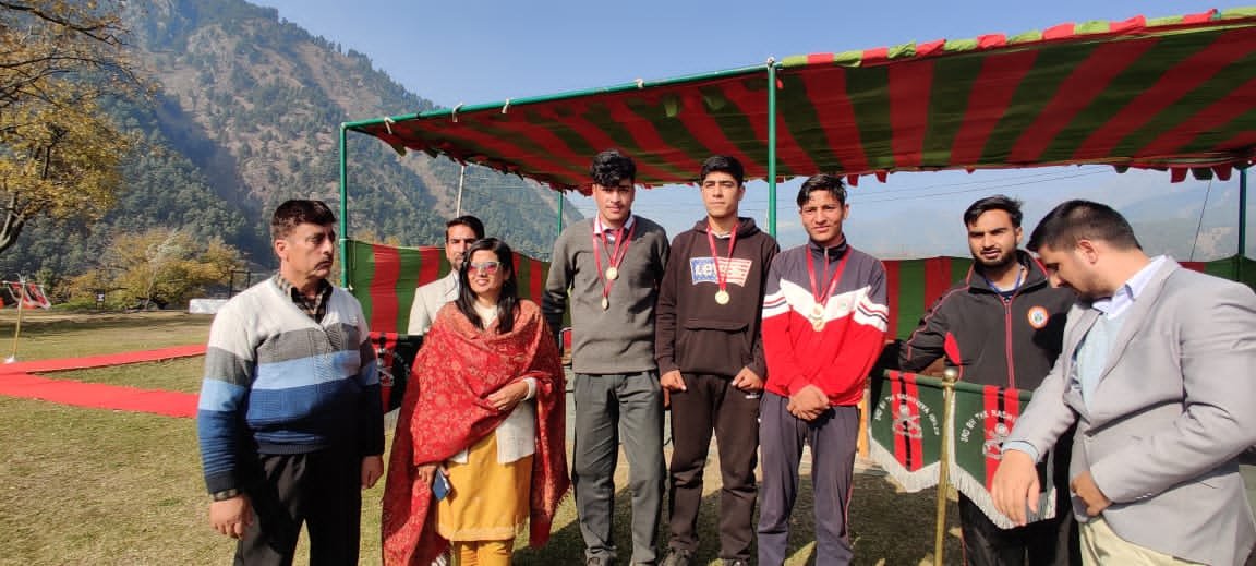 Students in Kashmir
